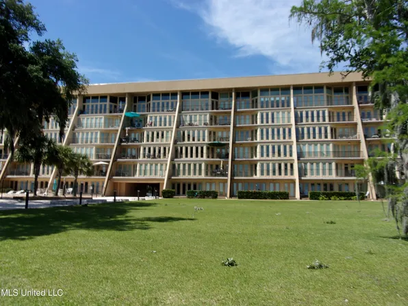 520 Beach Blvd APT 408, Biloxi, MS 39530