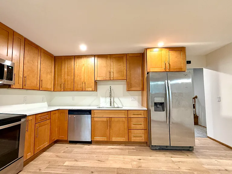 1008 W Devonshire Rd — Photo 5