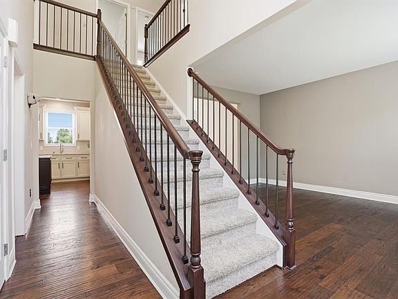 4th image of 410 Ramblewood Dr
