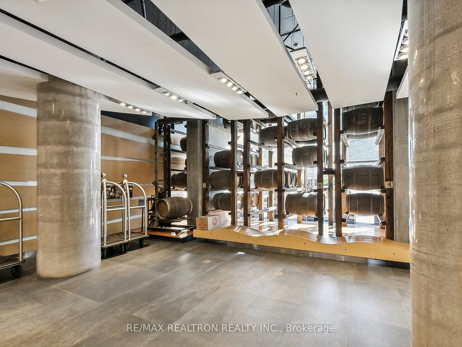 1 bed, $2,350 — Photo 4
