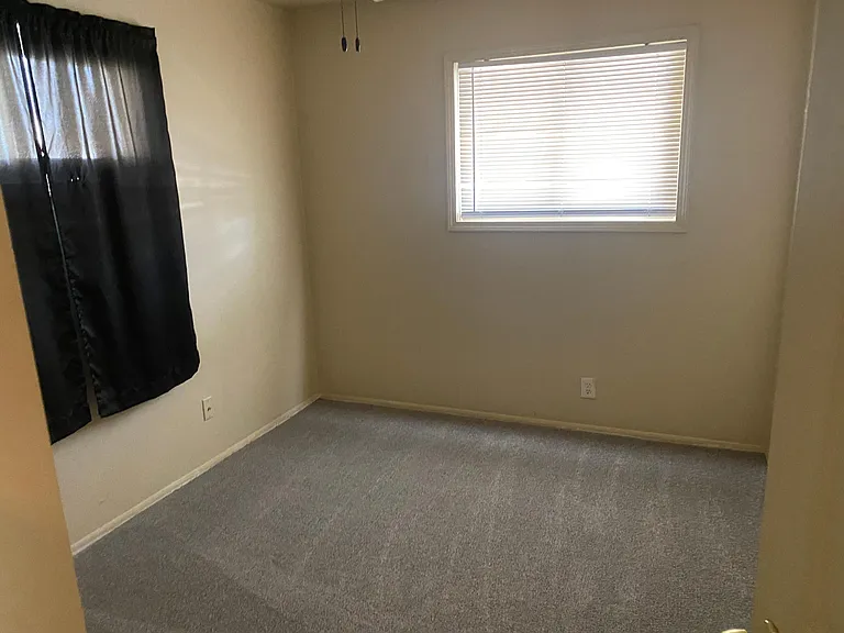 2076 Alberta St — Photo 14