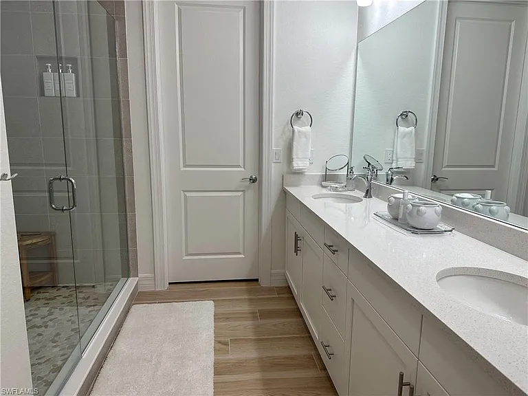 207 Indies Dr E #201 — Photo 12