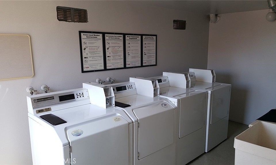 1st image of 327 Chestnut Ave APT 306