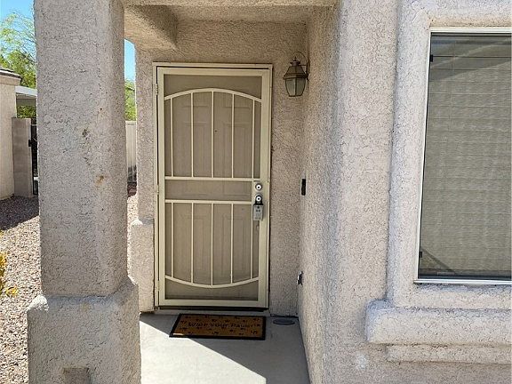 2nd image of 5921 Oakton St