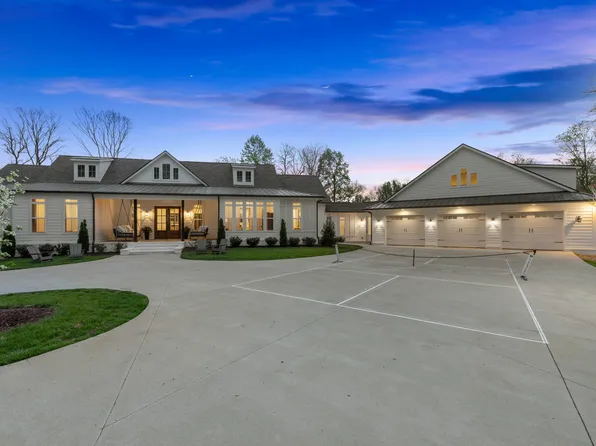 2750 Haywood Hollow Rd, Columbia, TN 38401