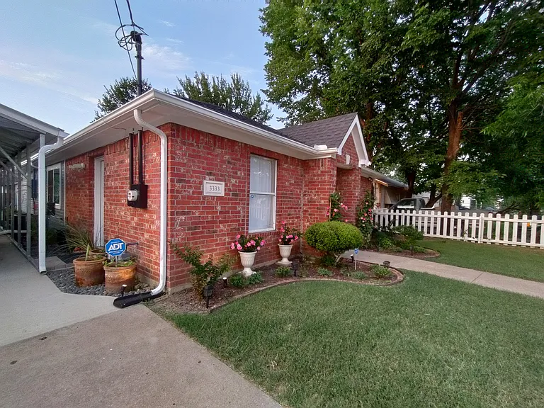 3333 Toronto St — Photo 1