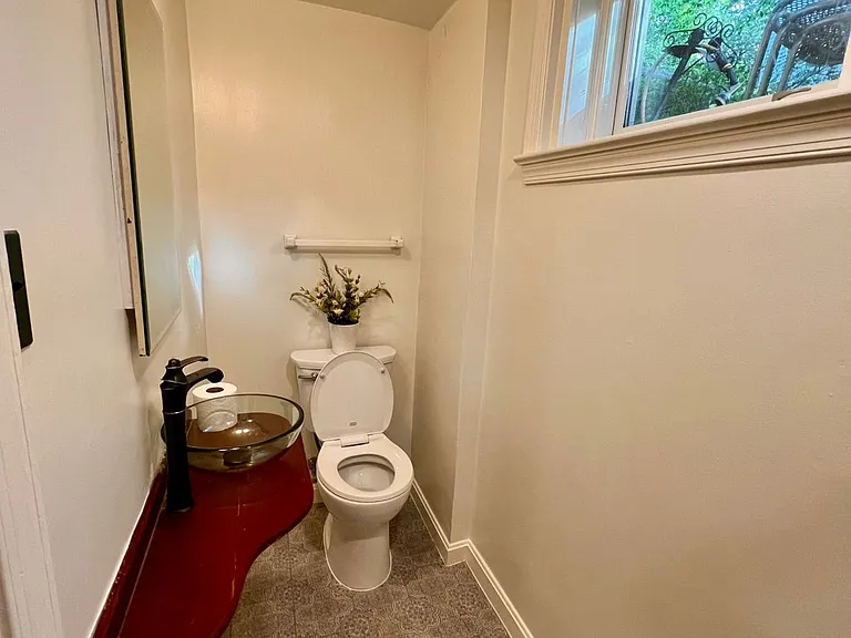 9216 Mintwood St — Photo 13