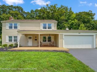 10 Crosswicks Rd, Freehold, NJ 07728