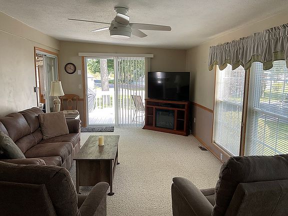 5th image of 11 Pike Cir