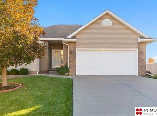21403 McClellan Cir, Gretna, NE 68028