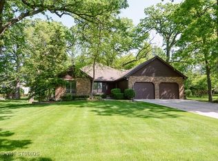 216 E Oak Dr, Elburn, IL 60119