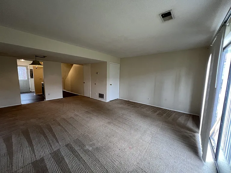 901 Olmstead Dr #52 — Photo 2