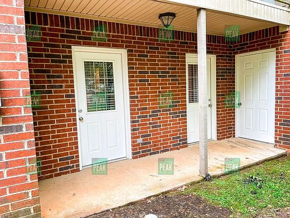 4th image of 336 N Pecan St #54