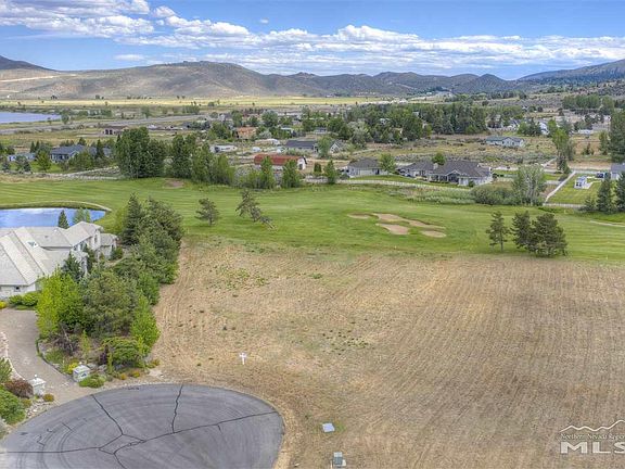5th image of 10 Lake Meadow Ln