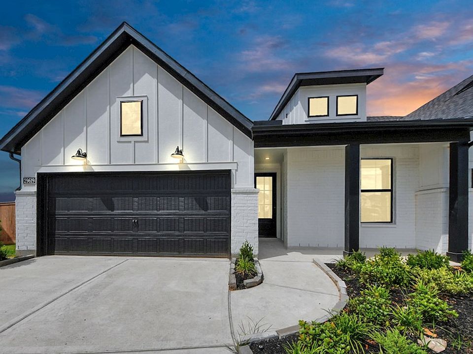 Farmhouse M Elevation