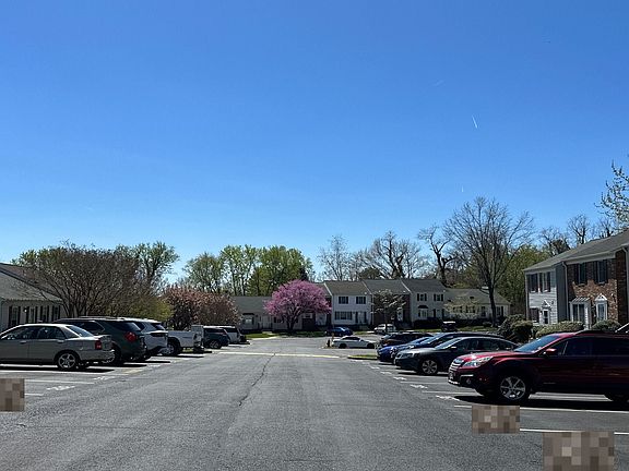 4th image of 265 Fairfield Dr