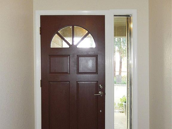 4th image of 30738 Hill Dr