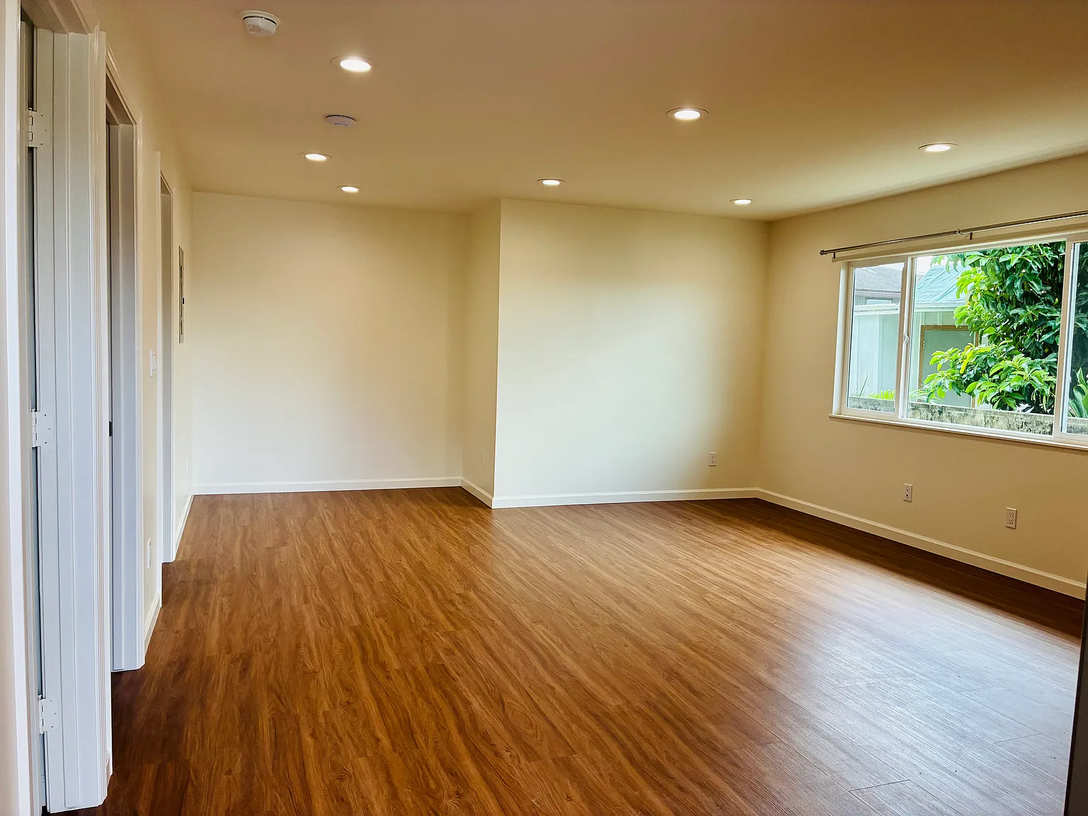 2 bed, 770 sqft, $2,500 — Photo 3