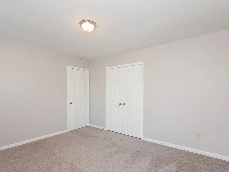 2341 Castlecomer Dr — Photo 15