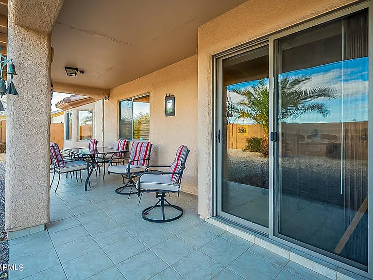 1105 N Cota Ln — Photo 38