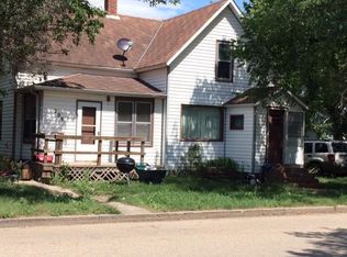 209 2nd St NE, Crosby, ND 58730