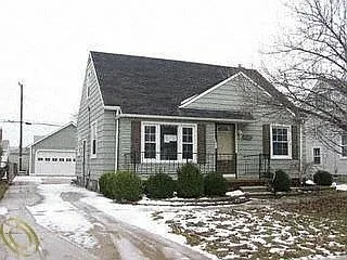 21850 Gascony Ave photo 1