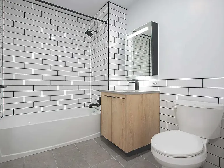 1856 Park Ave #18A — Photo 8