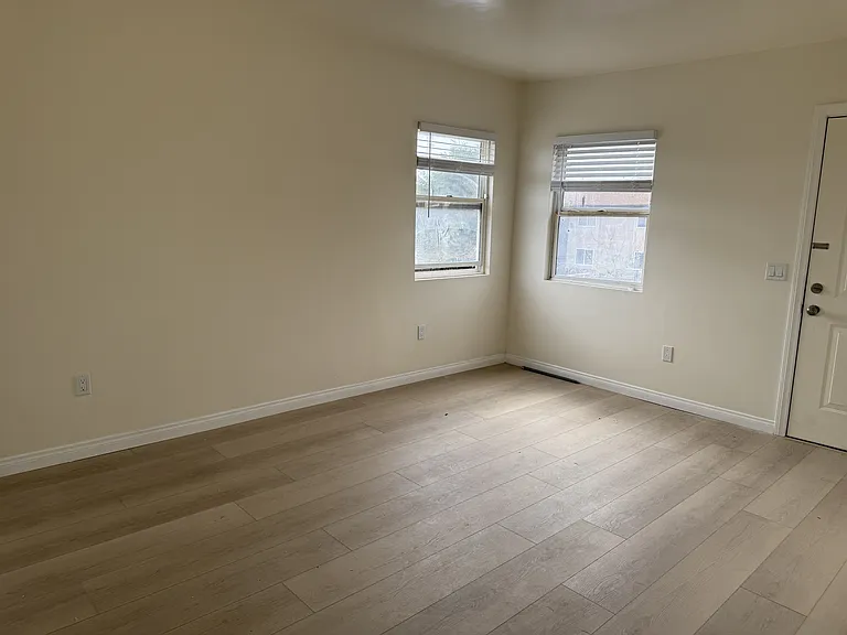 3260 Ocean View Blvd #B — Photo 2