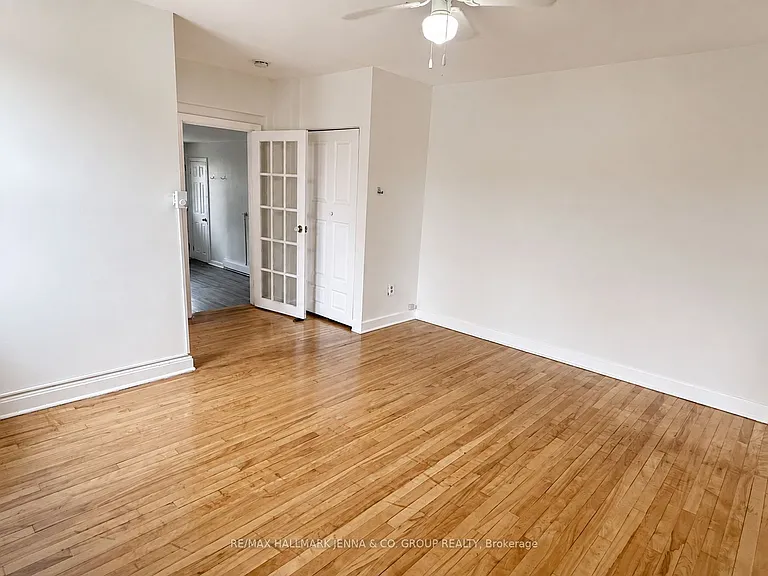 211 Hannah St — Photo 12