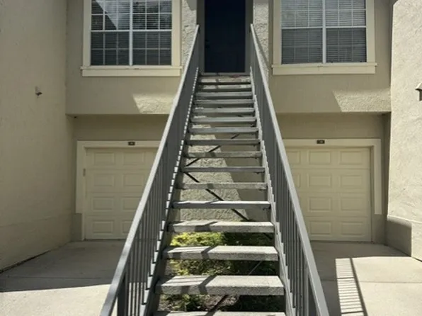 13700 N Richmond Park Dr, Jacksonville, FL