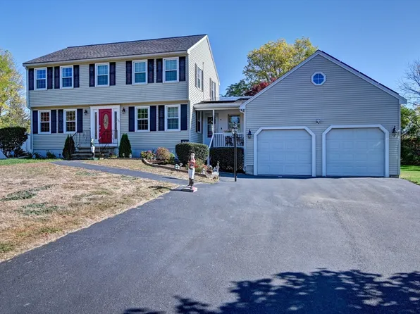 35 Blackberry Fields Rd, Dracut, MA 01826