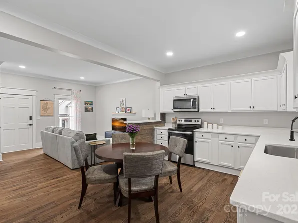 504 Leland St, Charlotte, NC 28214