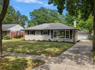27626 Lexington Pkwy, Southfield, MI 48076
