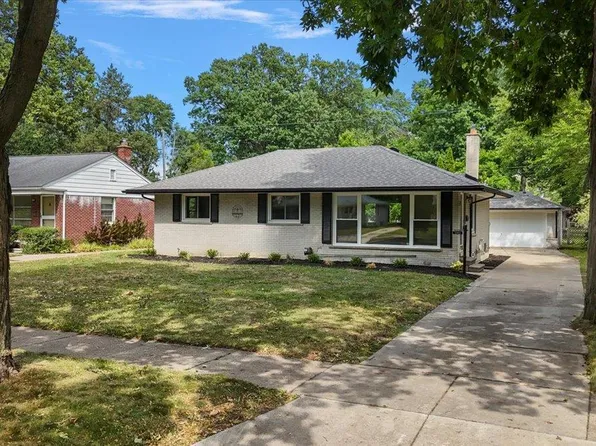 27626 Lexington Pkwy, Southfield, MI 48076