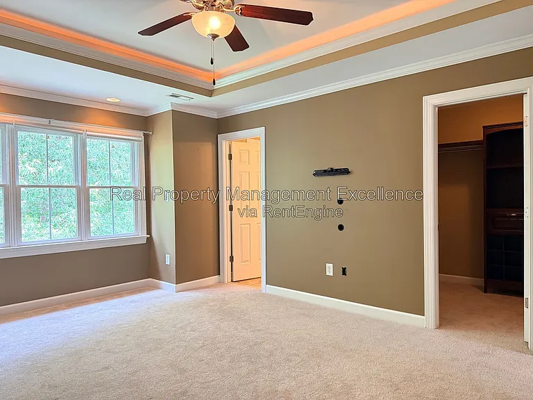 616 Lake Artesia Ln — Photo 28