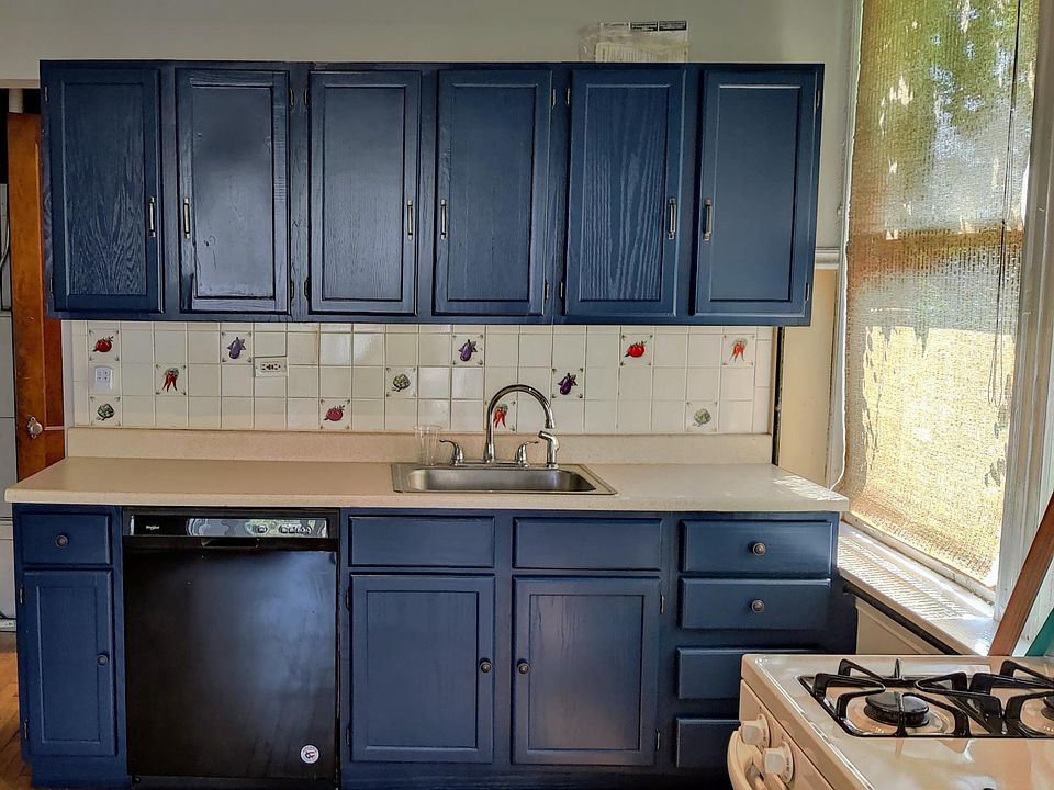 1st image of 2223 W Augusta Blvd #2F