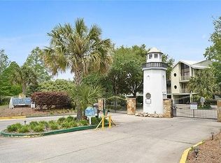 127 Highway 22 E APT W15, Madisonville, LA 70447
