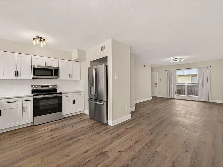 7714 Renwick Dr #M67 — Photo 7