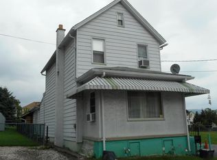 8 Thomas St, Nanticoke, PA 18634