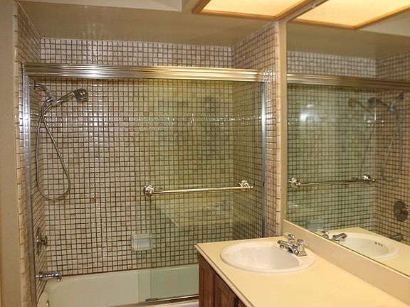 5th image of 12685 Kestrel St