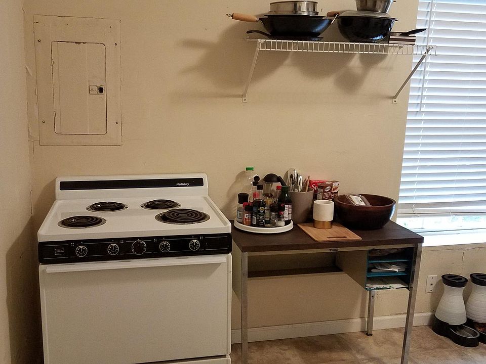 2nd image of 1201 S Lake St APT 103