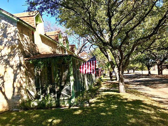 3rd image of 16&17 Colony Row