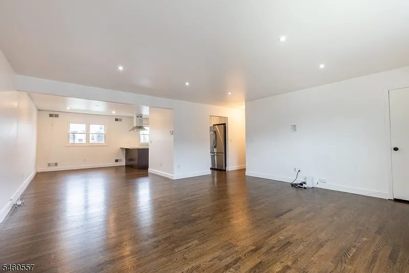 3 bed, 2.0 bath, $3,600 — Photo 3