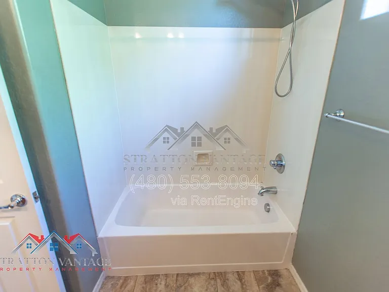 9136 W Meadow Dr — Photo 22
