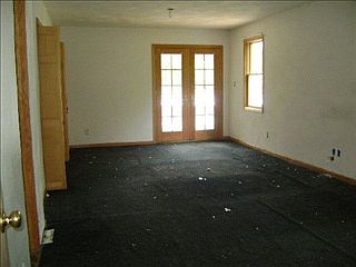 2nd image of 1604 Hackberry Ln
