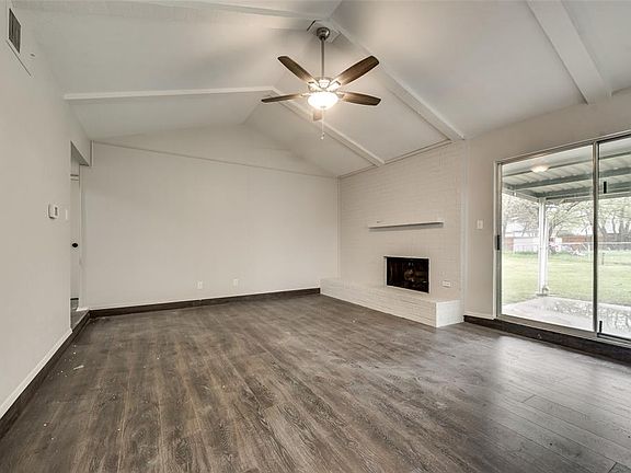 5th image of 1613 Dove Dr