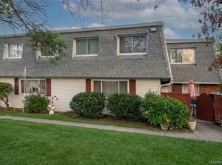288 Feller Drive, Central Islip, NY 11722
