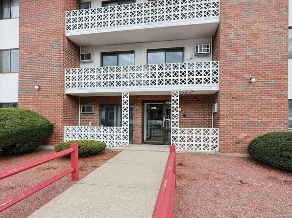 141 Pierce St APT 25, Malden, MA 02148