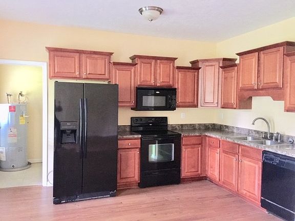 4th image of 1085 Pawnee Dr