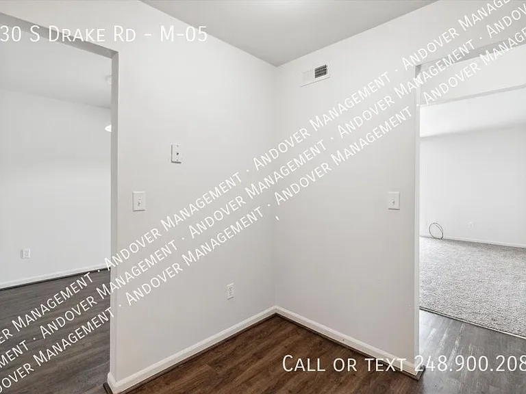 330 S Drake Rd #M-05 — Photo 35